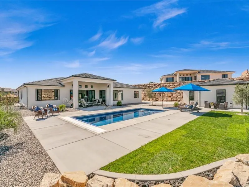 Casita exterior by Prestigious Home Builders