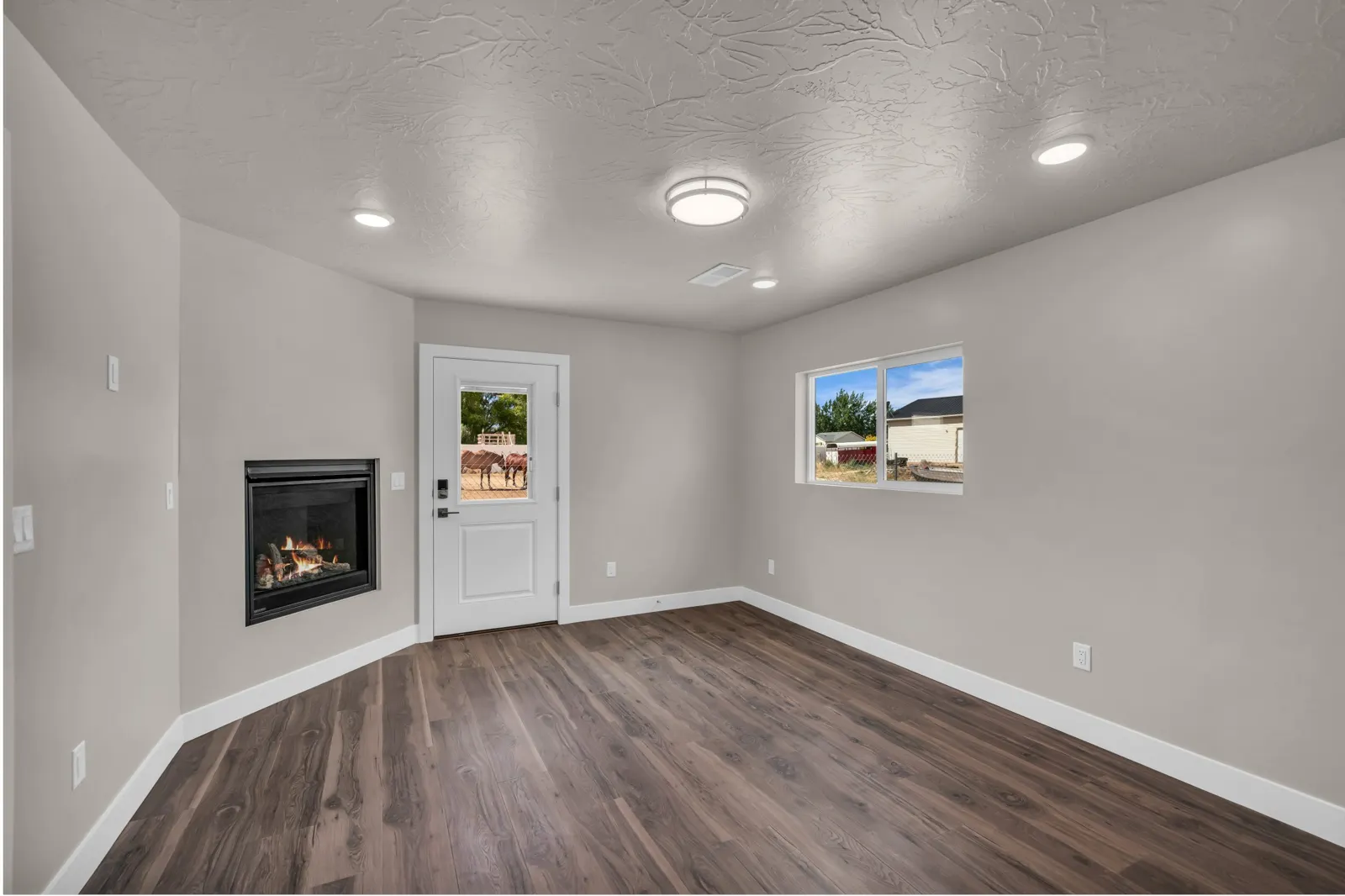 Living Room in an ADU by Prestigious Home Builders